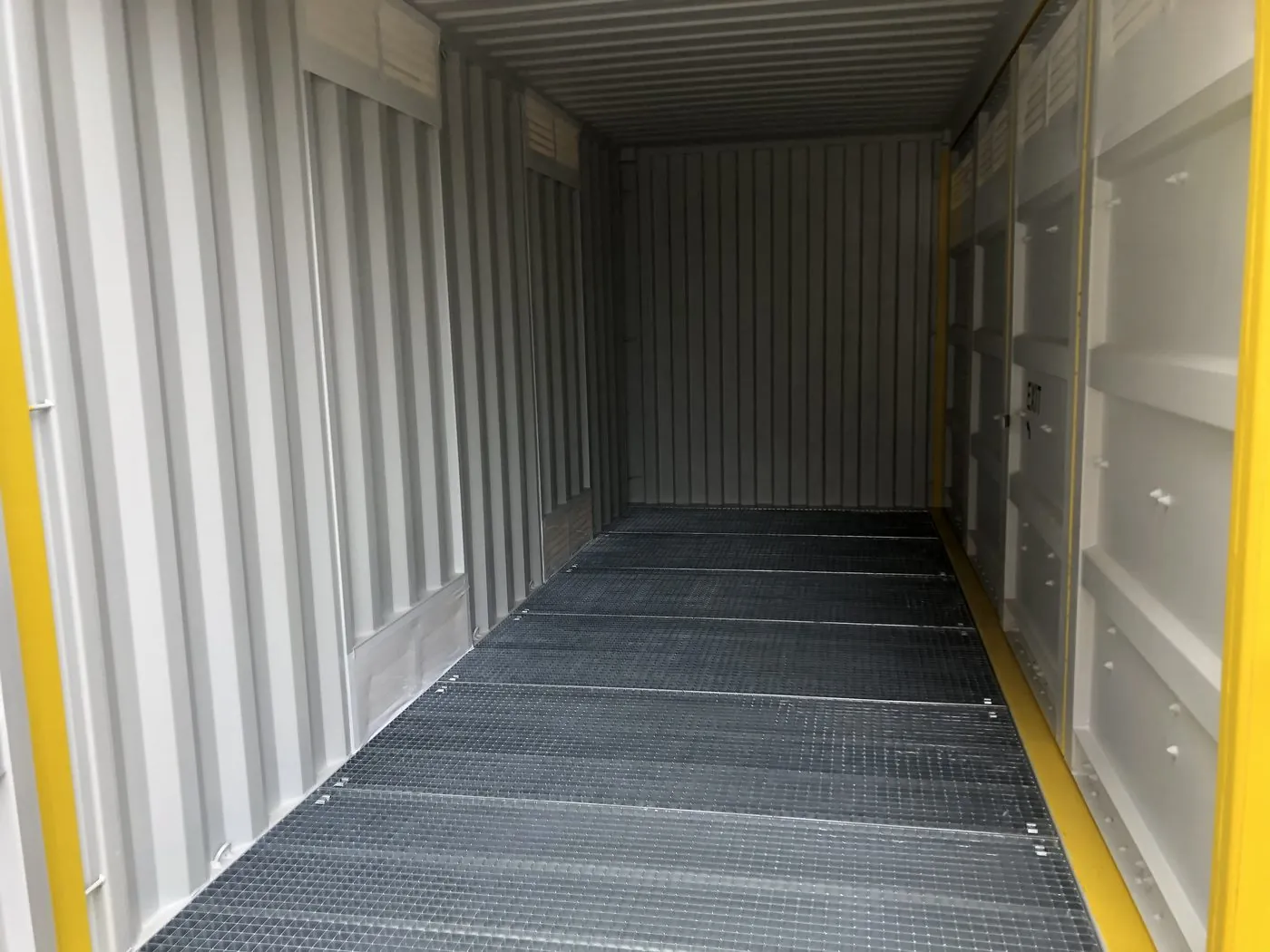 Dangerous Goods container — doors